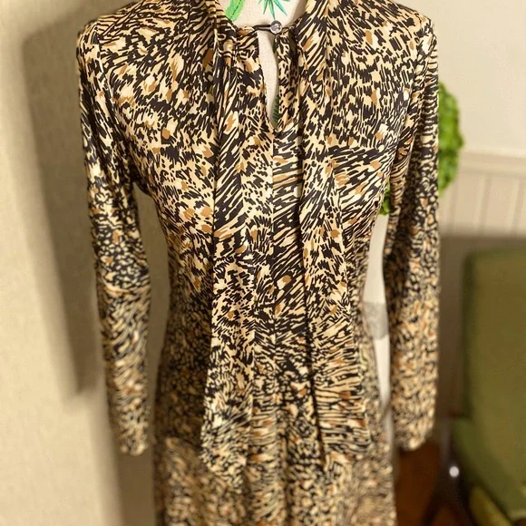 Vintage animal print dress by Stitches Plus, size 14. - Picture 7 of 10